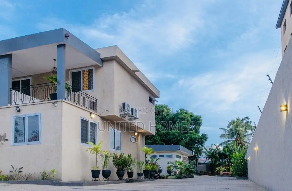 Furnished 4bdrm House in North Ridge for rent