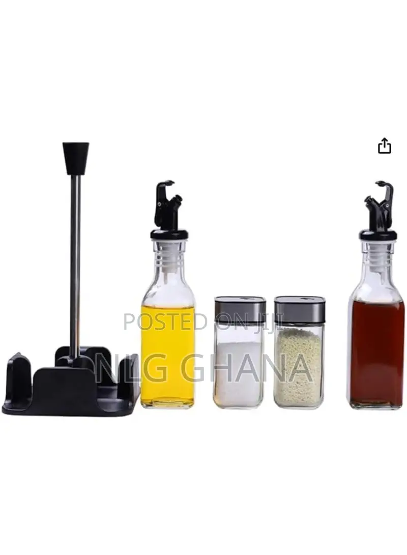 Compact Solid-Liquid Seasoning Set With 2 Glass Shakers. Ghx6519