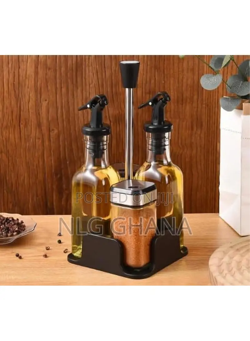 Compact Solid-Liquid Seasoning Set With 2 Glass Shakers. Ghx6519