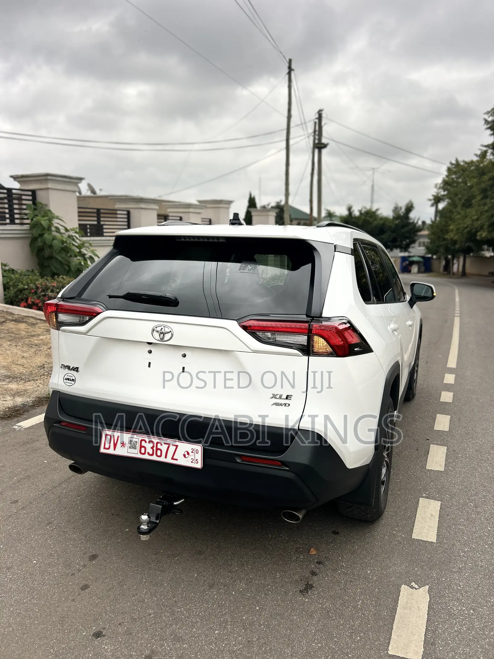 Toyota RAV4 XLE 2021 White
