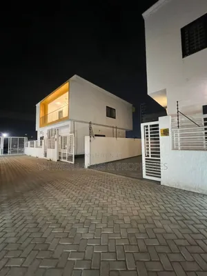3bdrm House in Hfc Estate, Spintex for sale