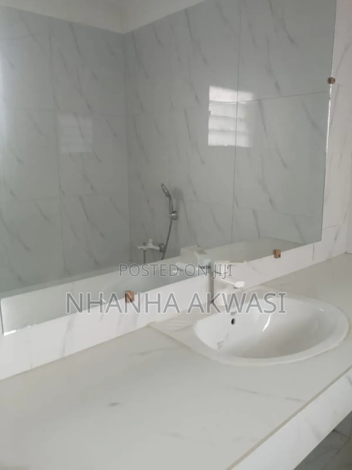 3bdrm House in Community 9, Tema Metropolitan for rent