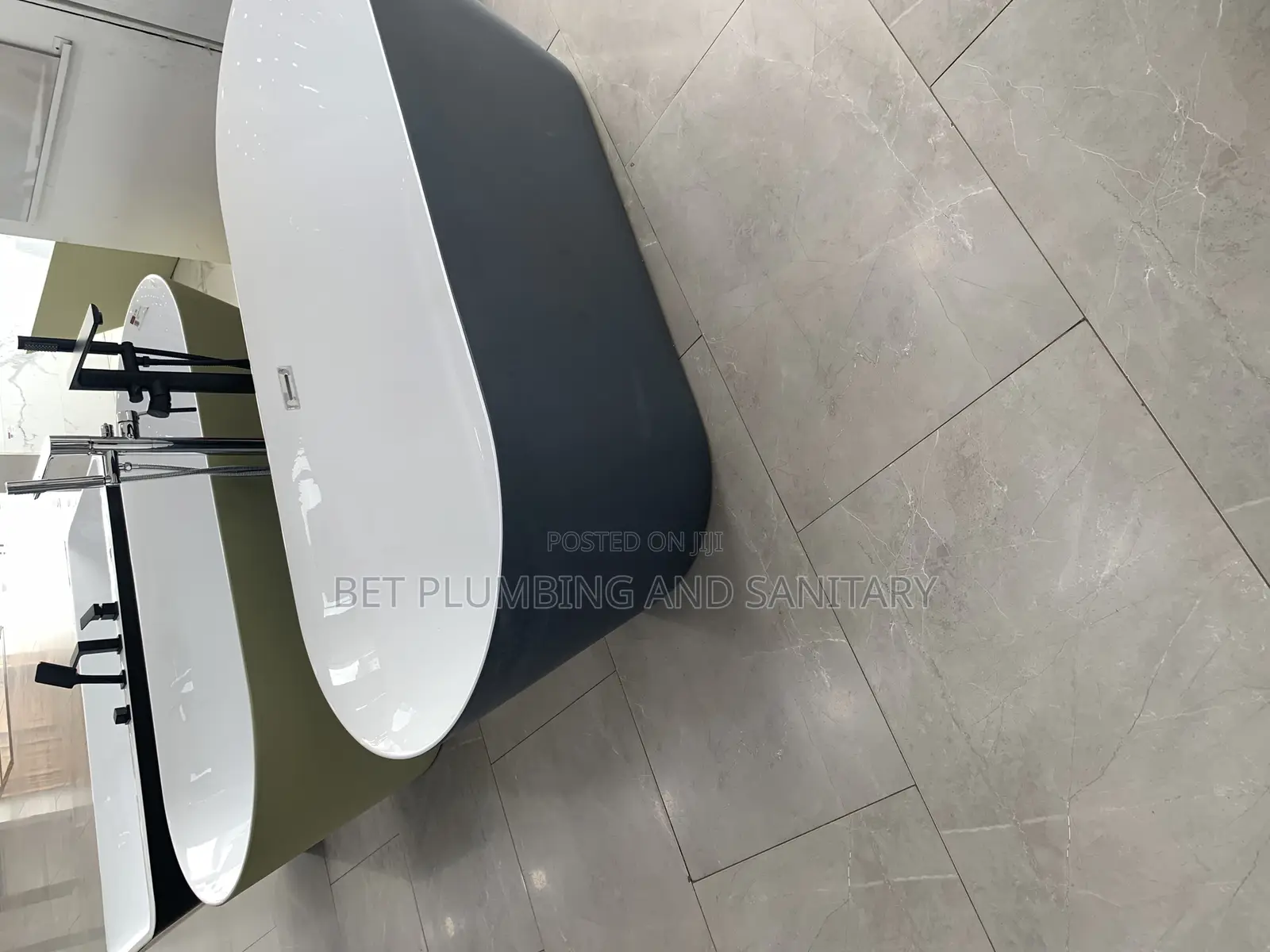 Jacuzzi Bathtub With Tap Complete_bathtub