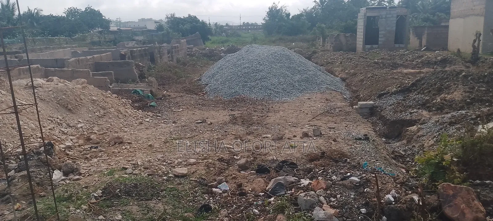 Full Plot of Land With Foundation and Washroom