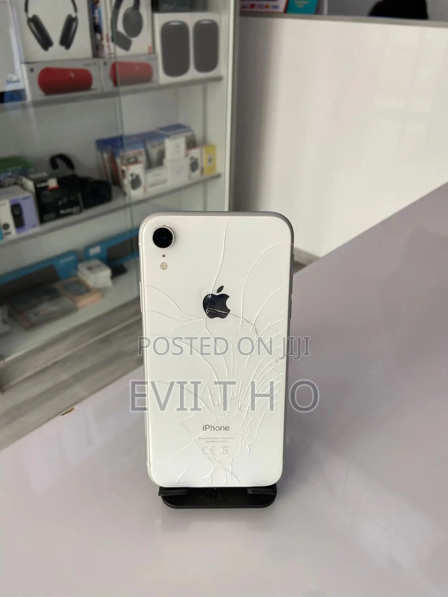 Apple iPhone XR 64 GB White