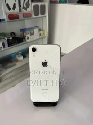 Apple iPhone XR 64 GB White