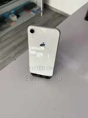 Apple iPhone XR 64 GB White