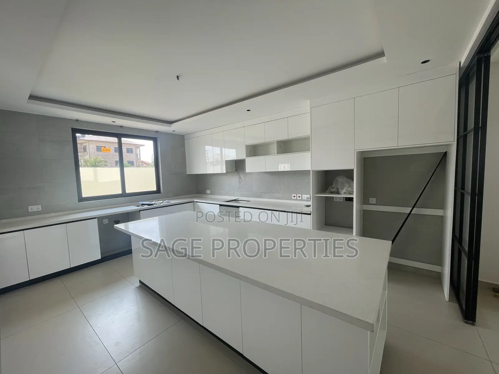 5bdrm Duplex in Ability for sale