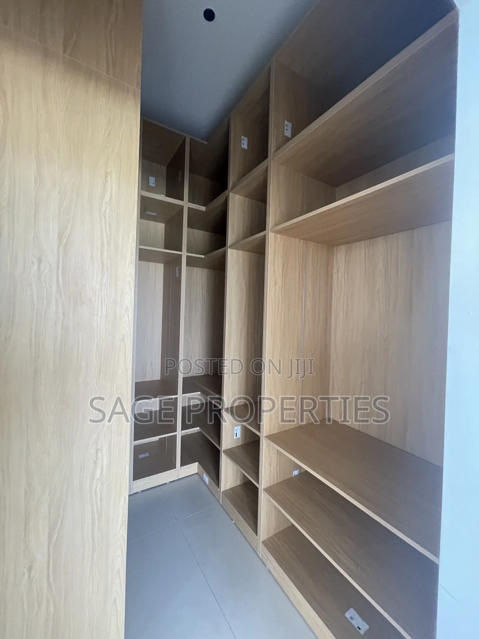 5bdrm Duplex in Ability for sale