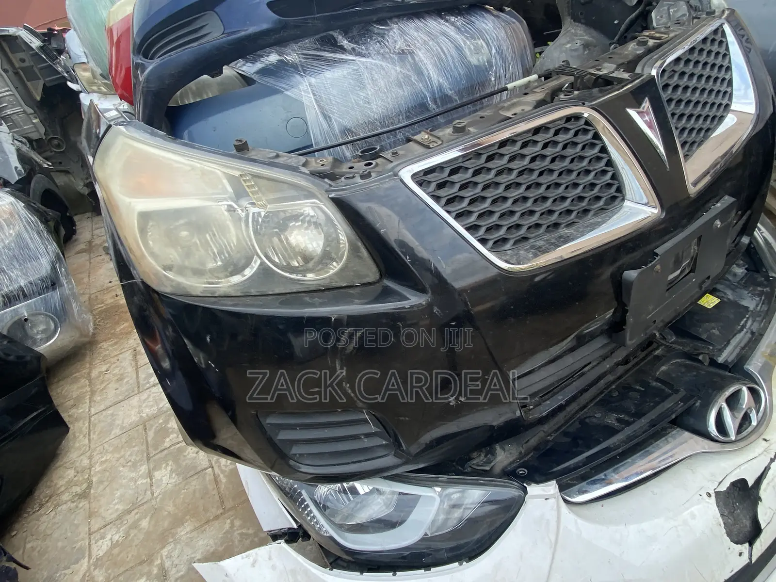 Vibe Pontiac 2010 Front Cut Available
