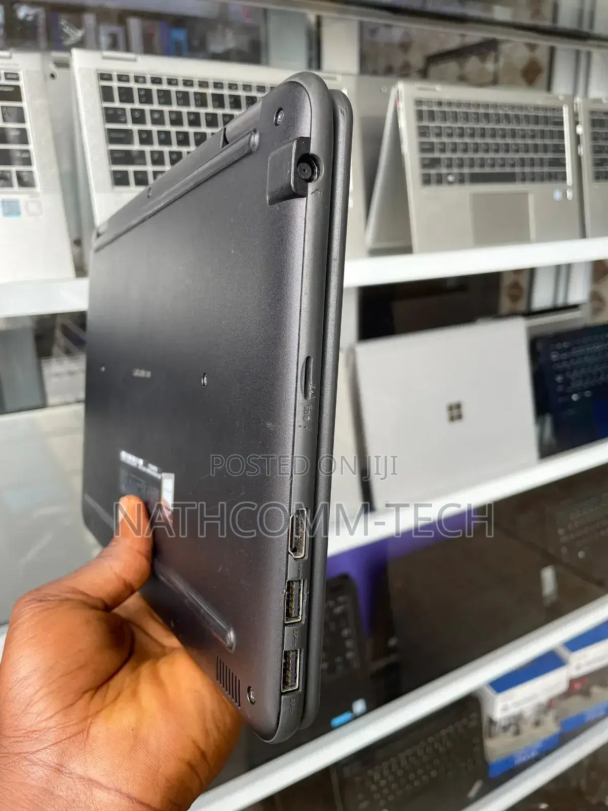 Laptop Dell Latitude 3189 4GB Intel SSD 128GB