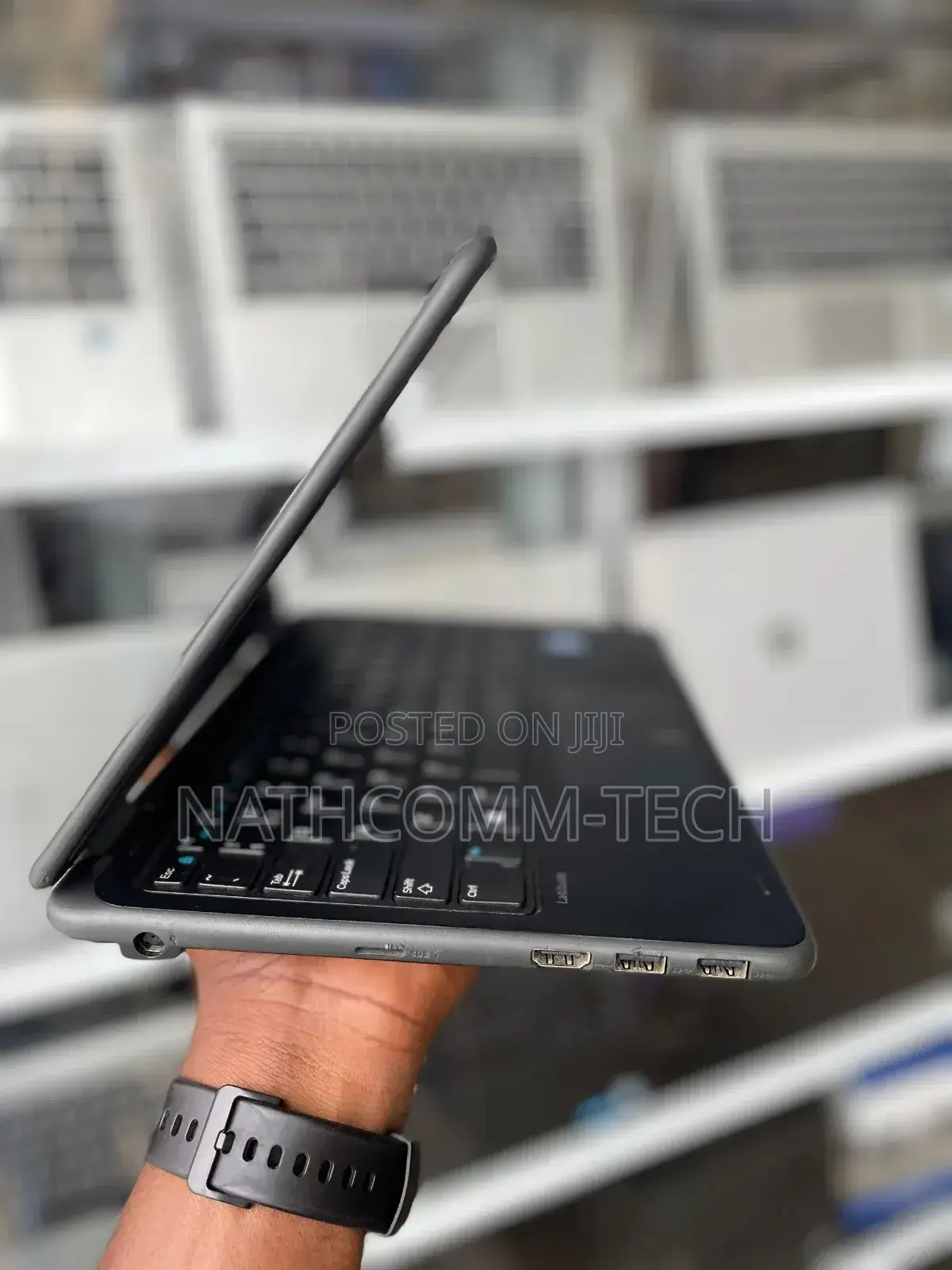 Laptop Dell Latitude 3189 4GB Intel SSD 128GB