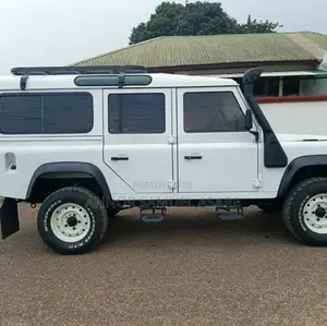 Land Rover Defender 1990 White in Madina - Cars, Annor Samuel Asare ...