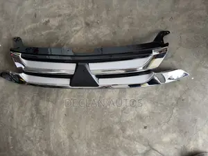 Mitsubishi Outlander Front Bumper Grill 2017