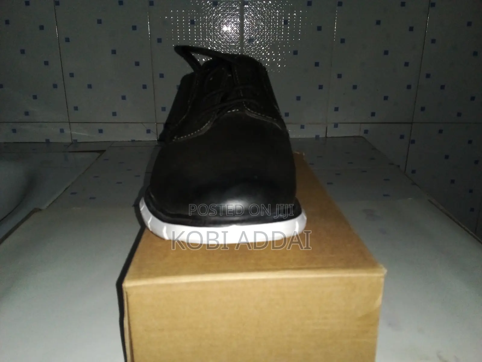 Casual Dress Shoes/Sneakers
