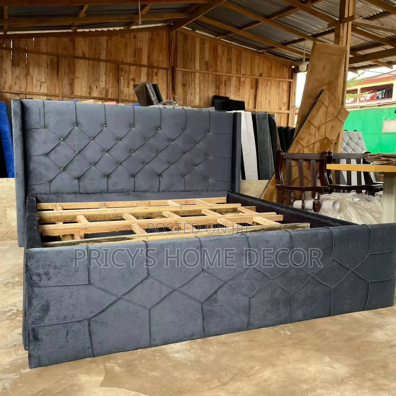 Elegante Queen Size Bedframe Available in Different Colors
