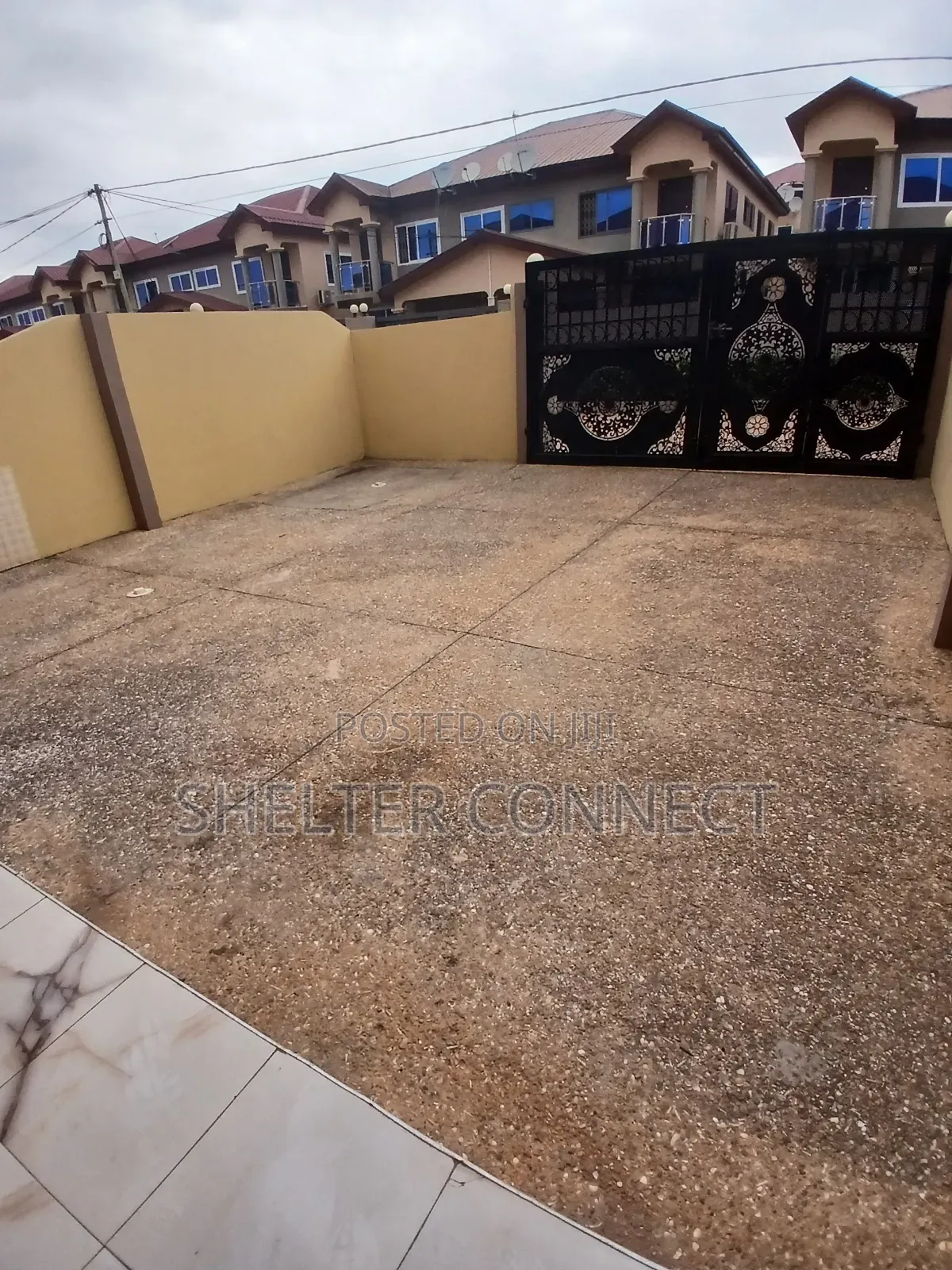 3bdrm Duplex in Abokobi for sale
