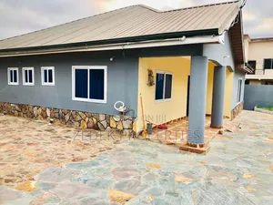 3bdrm House in Kwabenya, Ashomang Estate for rent