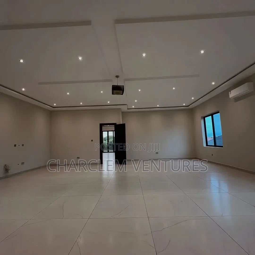 5bdrm House in Charclem Ventures, Accra Metropolitan for sale