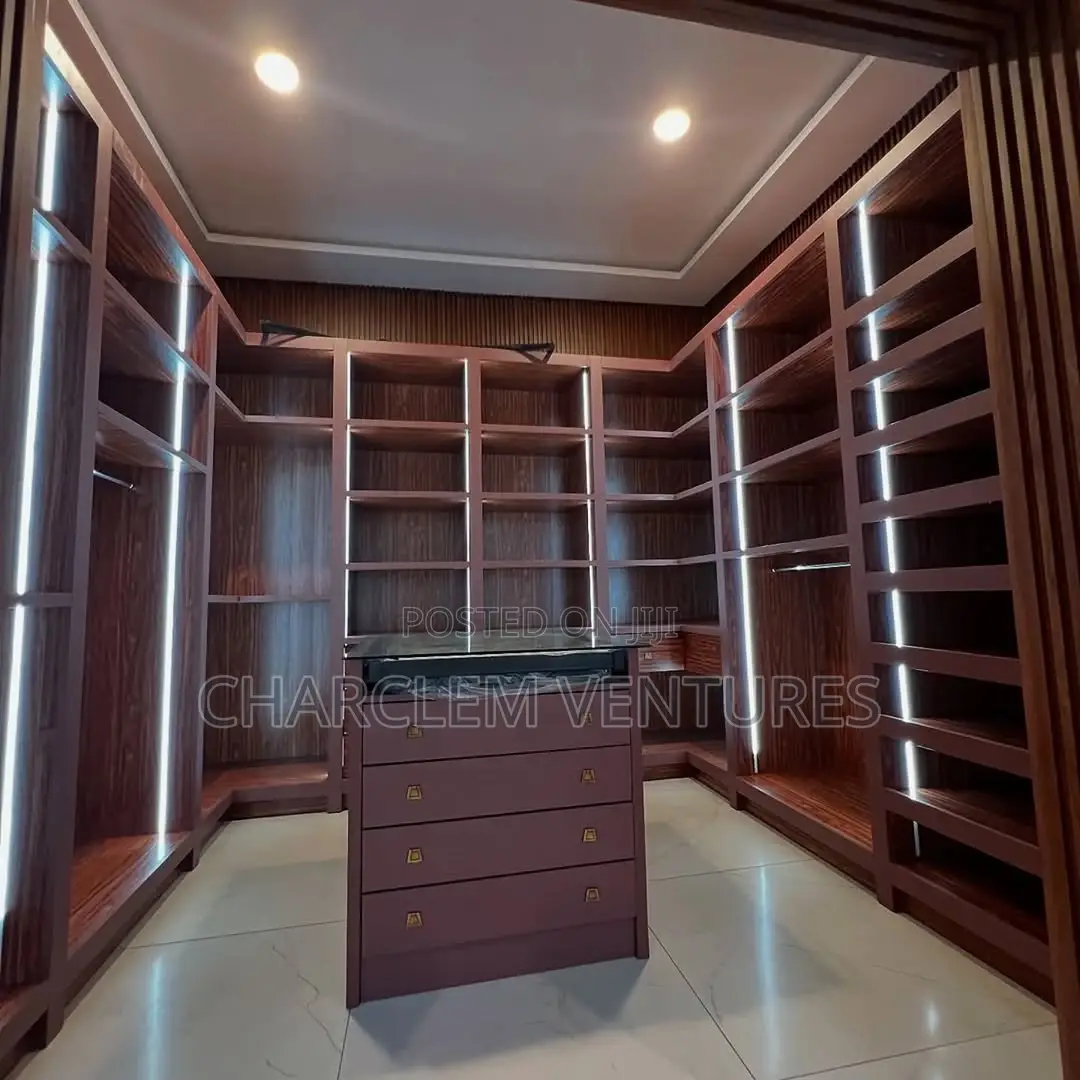 5bdrm House in Charclem Ventures, Accra Metropolitan for sale