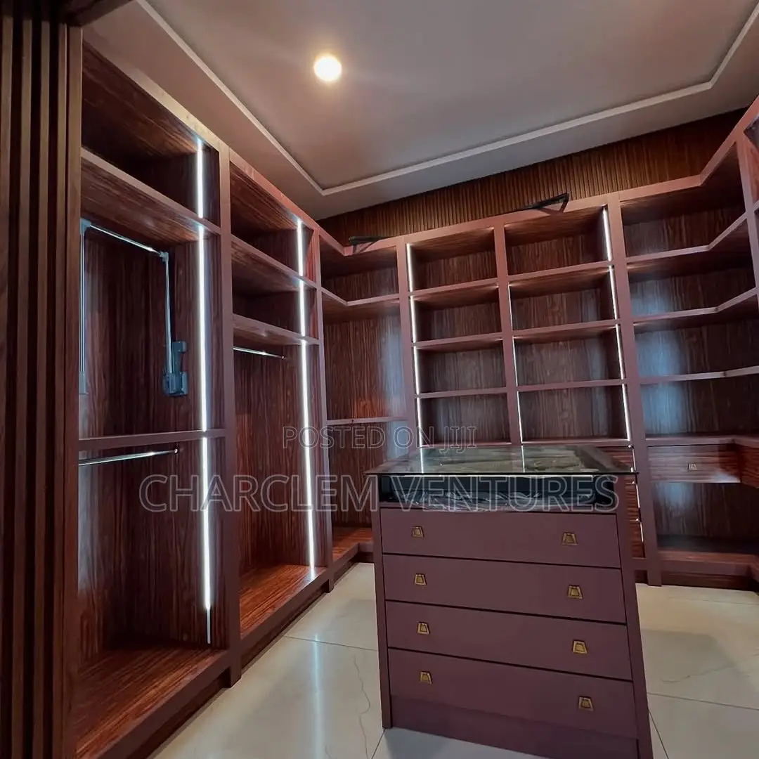 5bdrm House in Charclem Ventures, Accra Metropolitan for sale