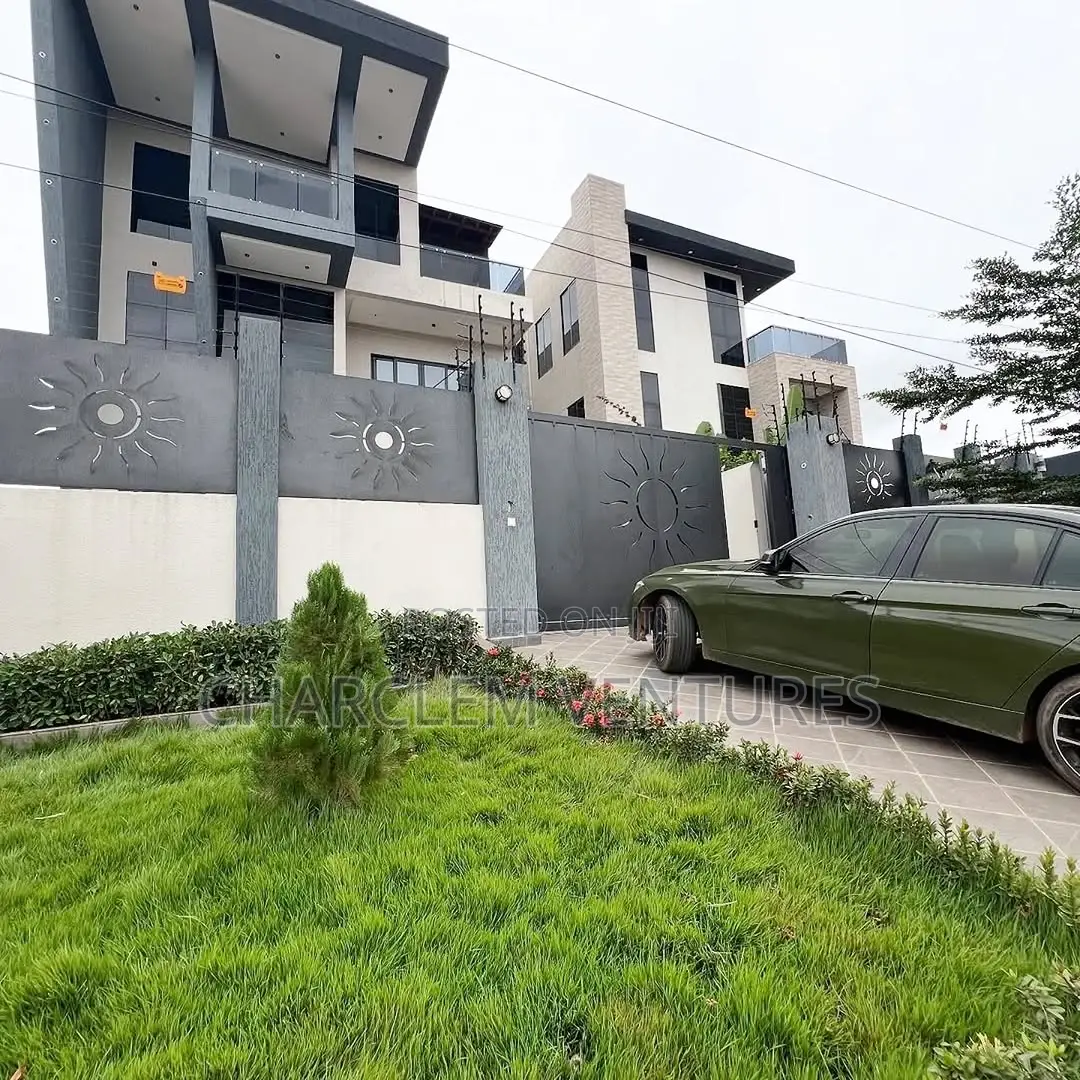 5bdrm House in Charclem Ventures, Accra Metropolitan for sale
