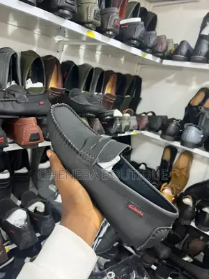 Plain Black Shoes Available for Men (Loafers)