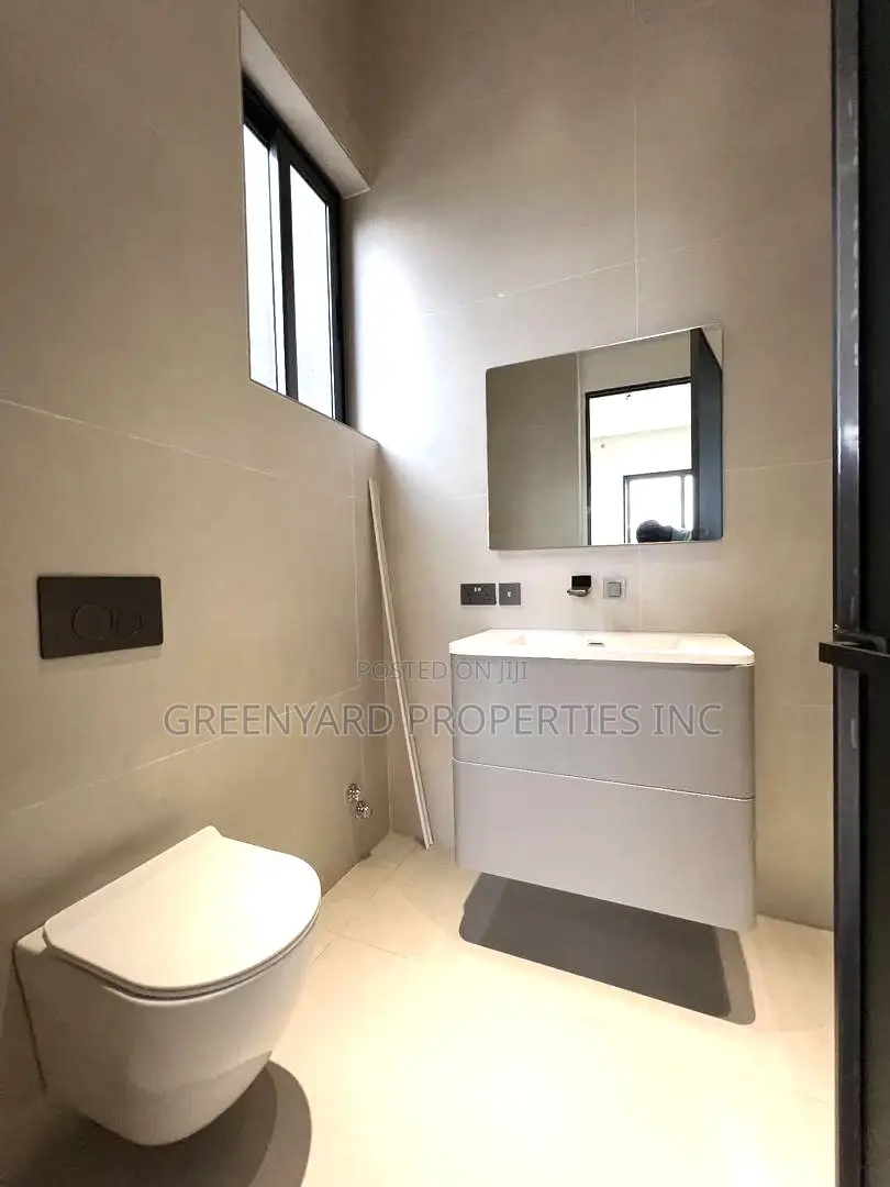 5bdrm Mansion in Cantonments for sale