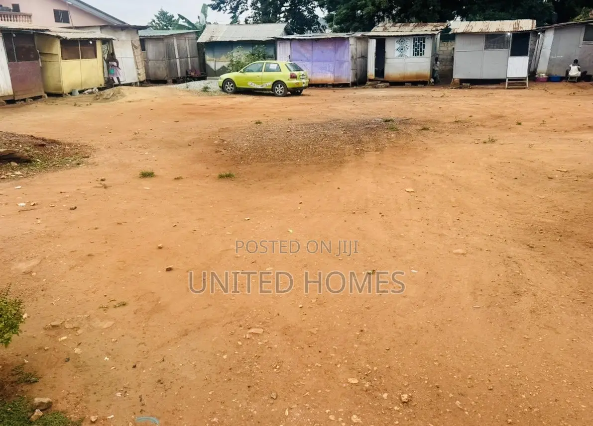 Tantra Anaeji 1and Half Plot for Sale