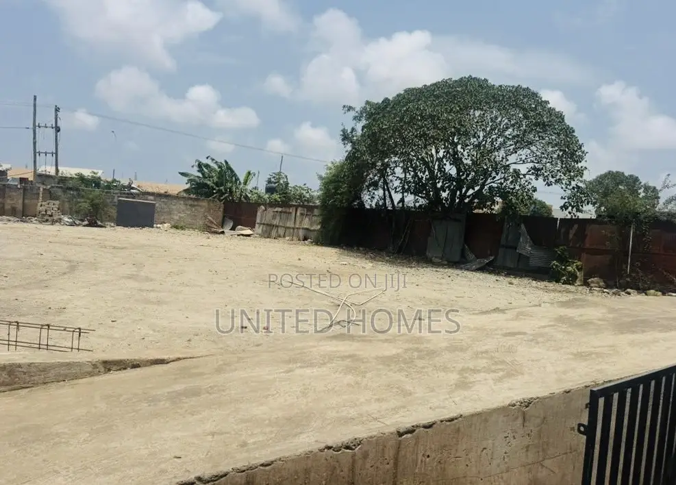 Dzorwulu 1300 Square Meter Warehouse for Rent