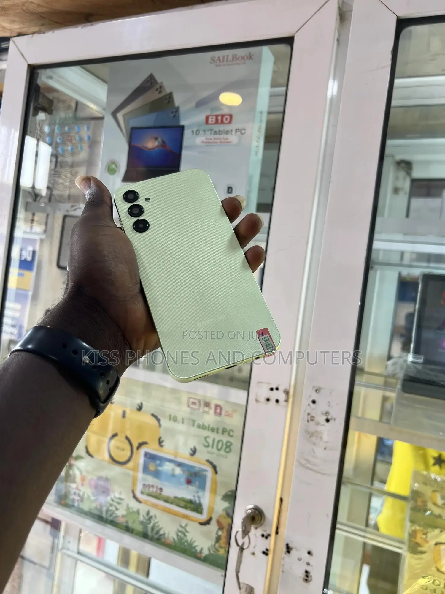 New Samsung Galaxy A14 128 GB Gold