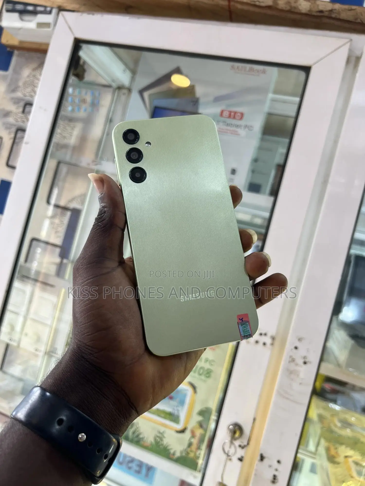 New Samsung Galaxy A14 128 GB Gold
