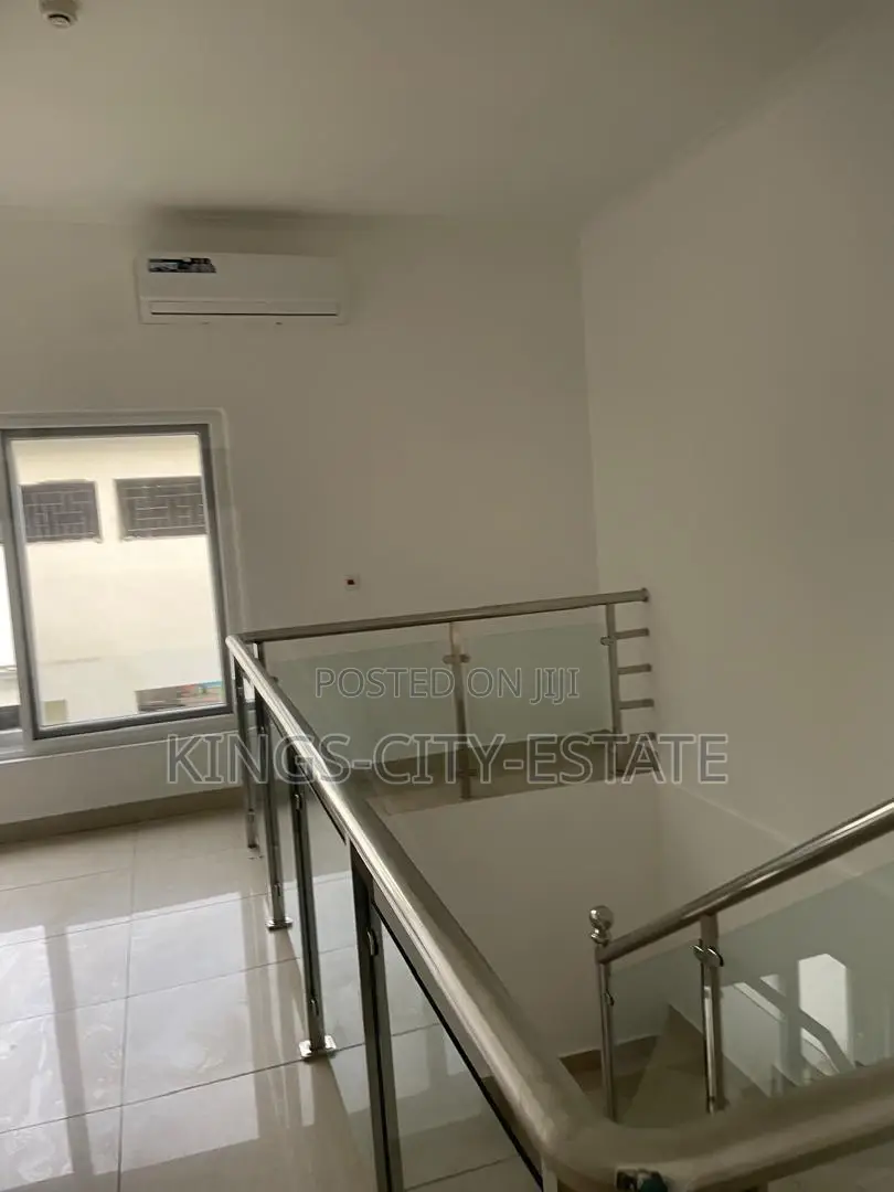 3bdrm House in Airport Residential for rent