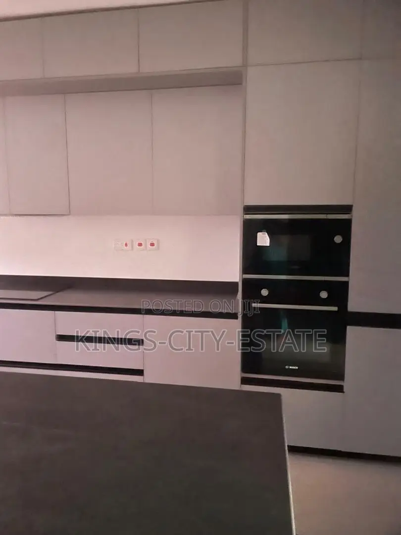 3bdrm House in Airport Residential for rent