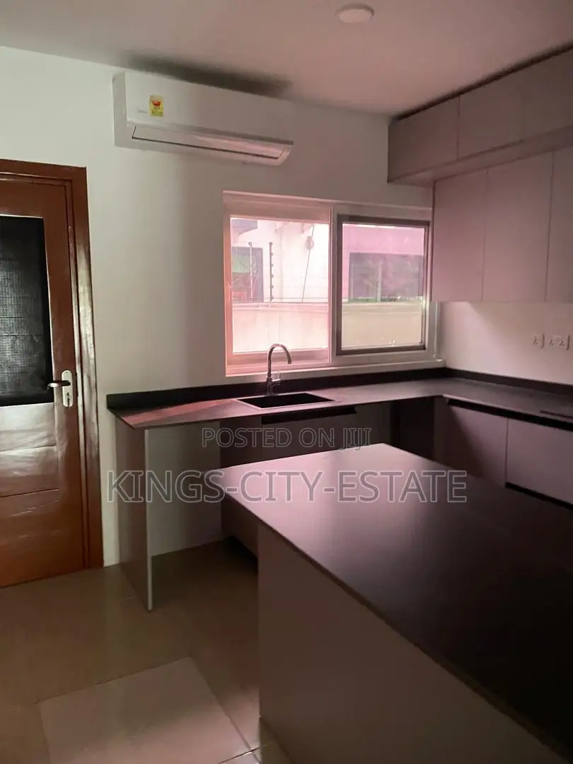 3bdrm House in Airport Residential for rent