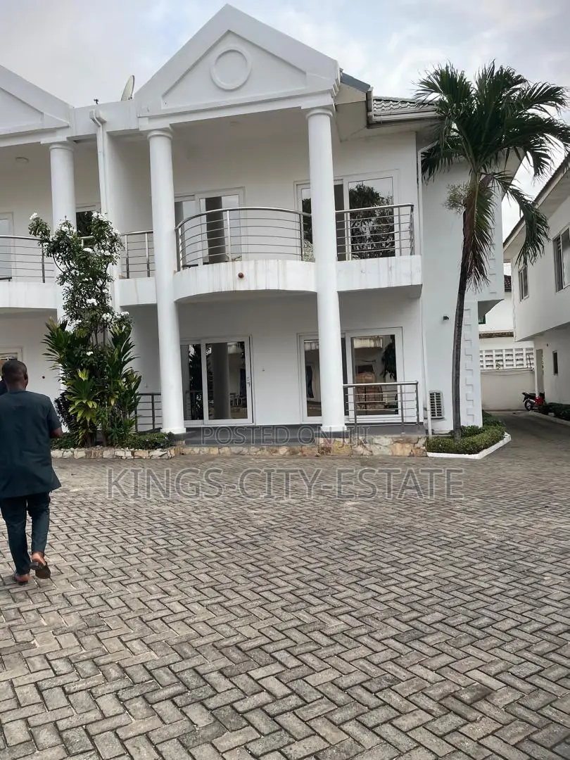 3bdrm House in Airport Residential for rent