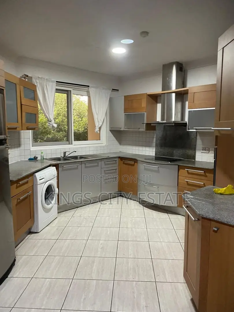 Furnished 3bdrm Apartment in Airport Residential for rent