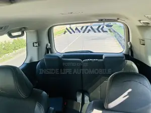 Toyota Voxy 2013 Black