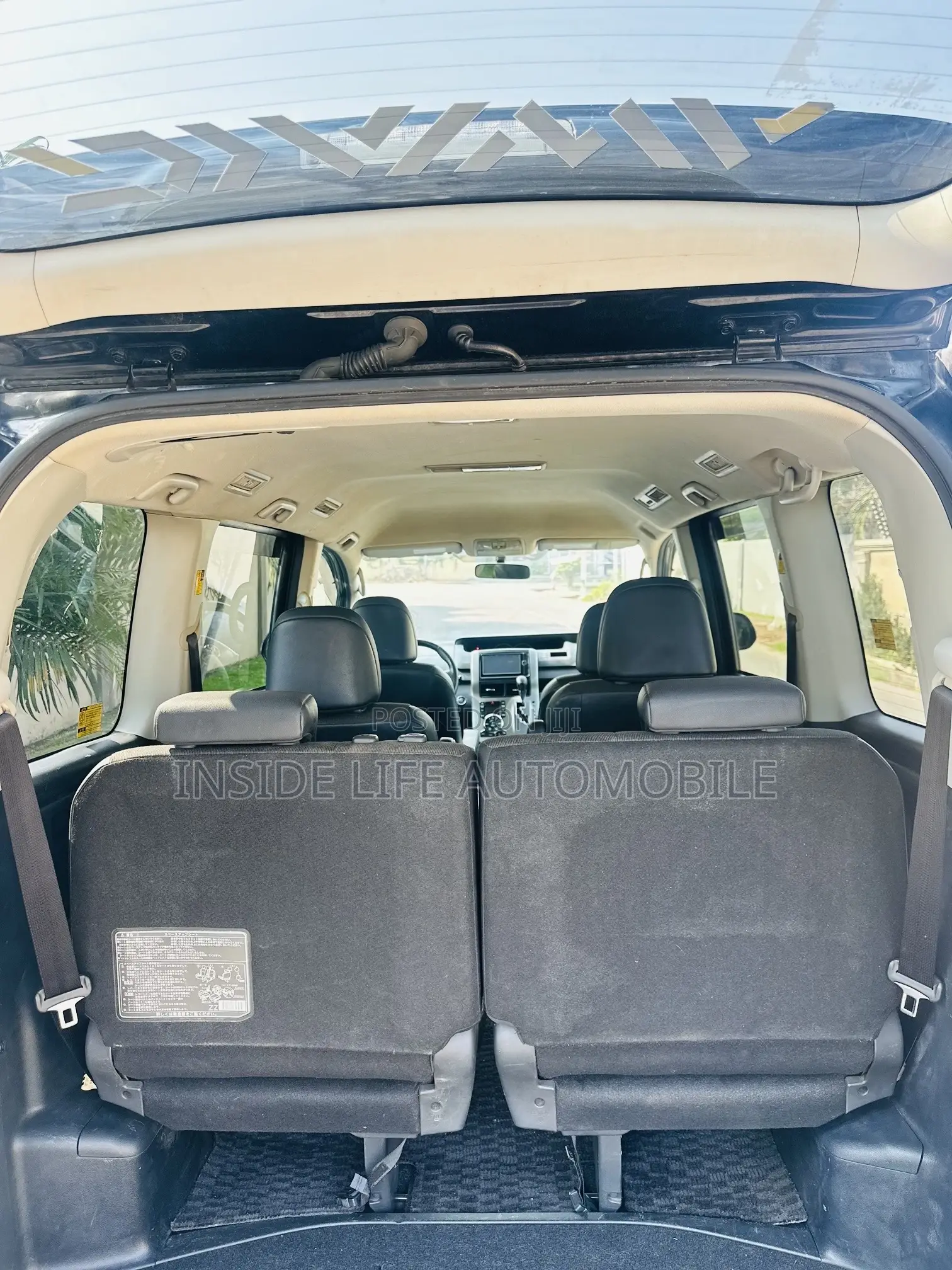 Toyota Voxy 2013 Black