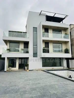 5bdrm House in Adjiringanor ,, Otano for sale
