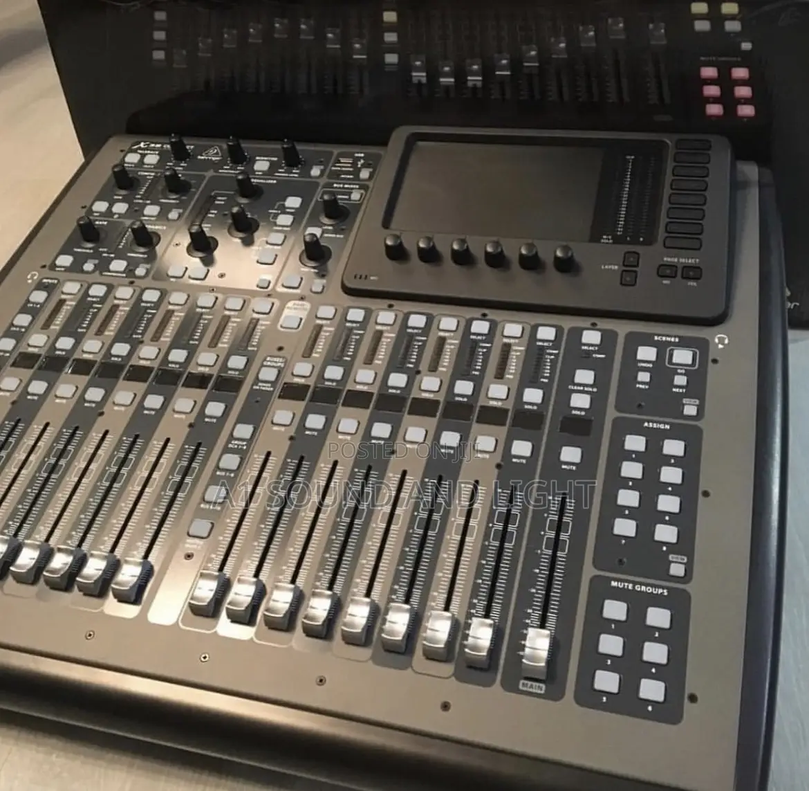 Behringer X32 Compact 16x8 Digital Mixer