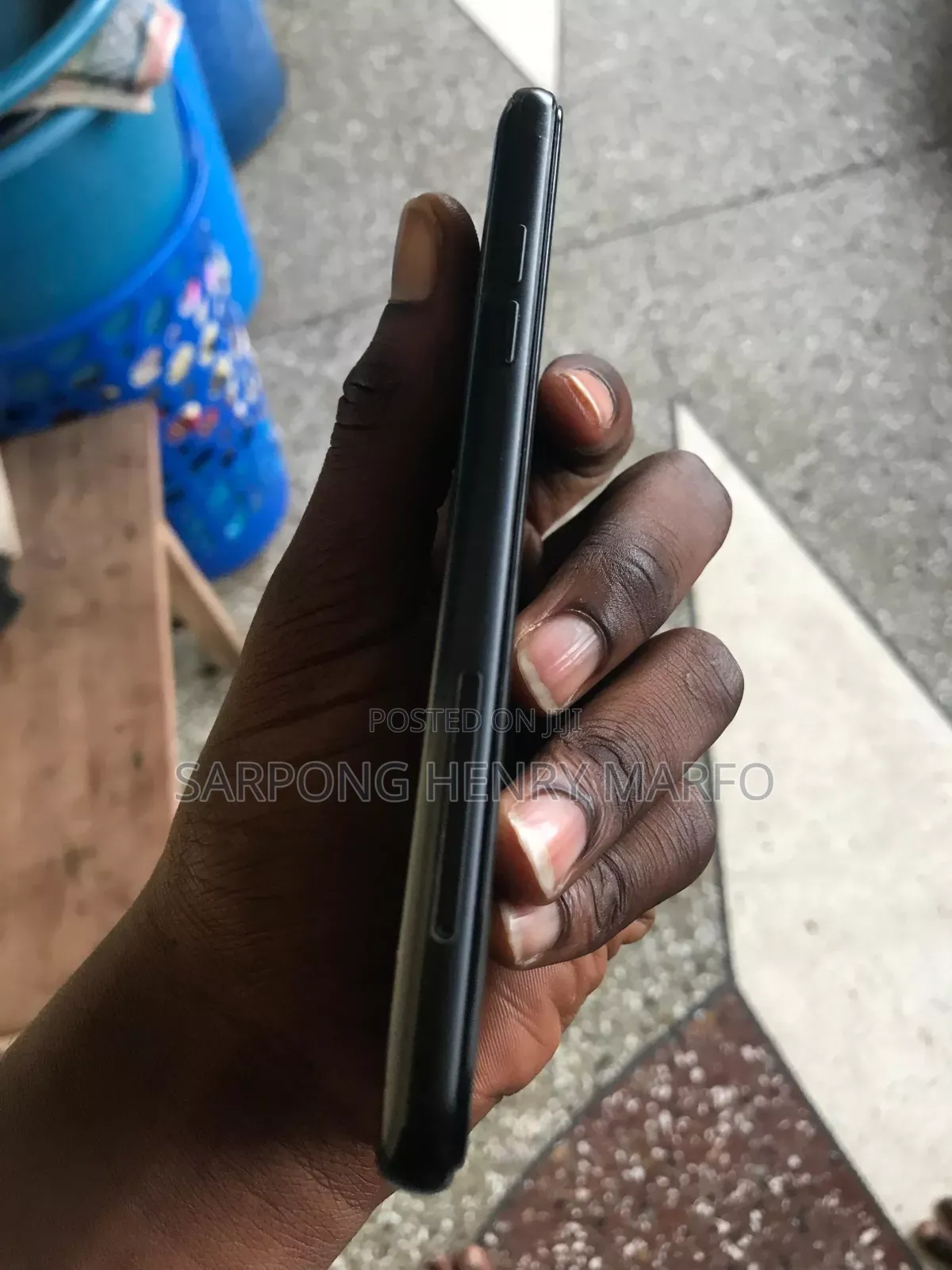 LG Q7 32 GB Black