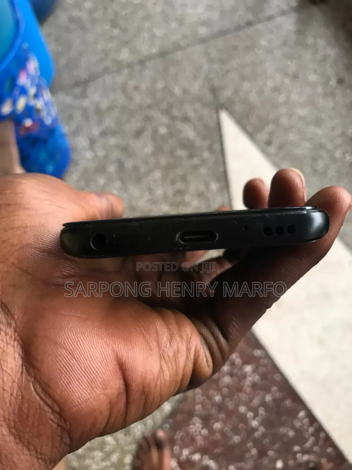 LG Q7 32 GB Black