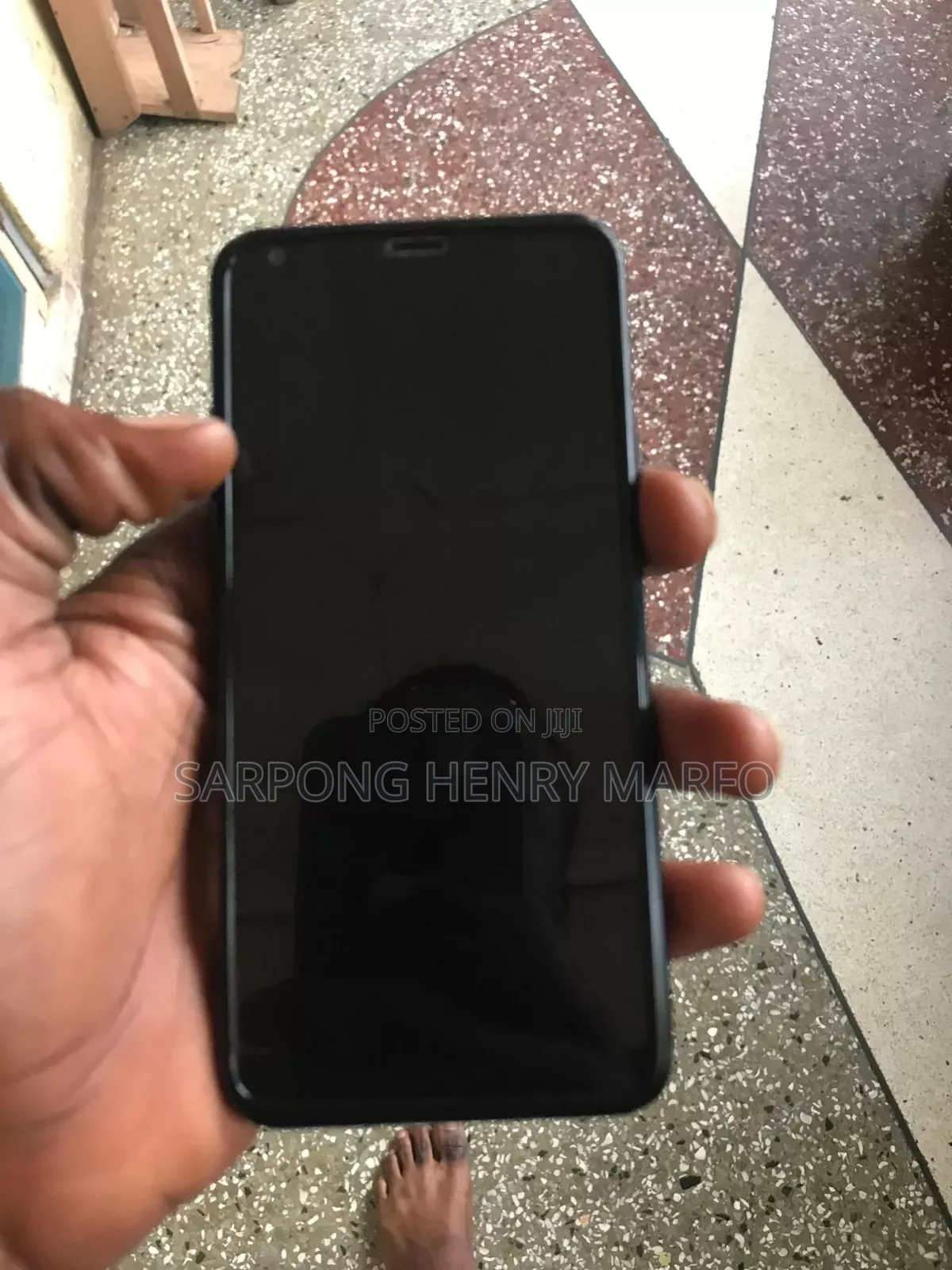 LG Q7 32 GB Black