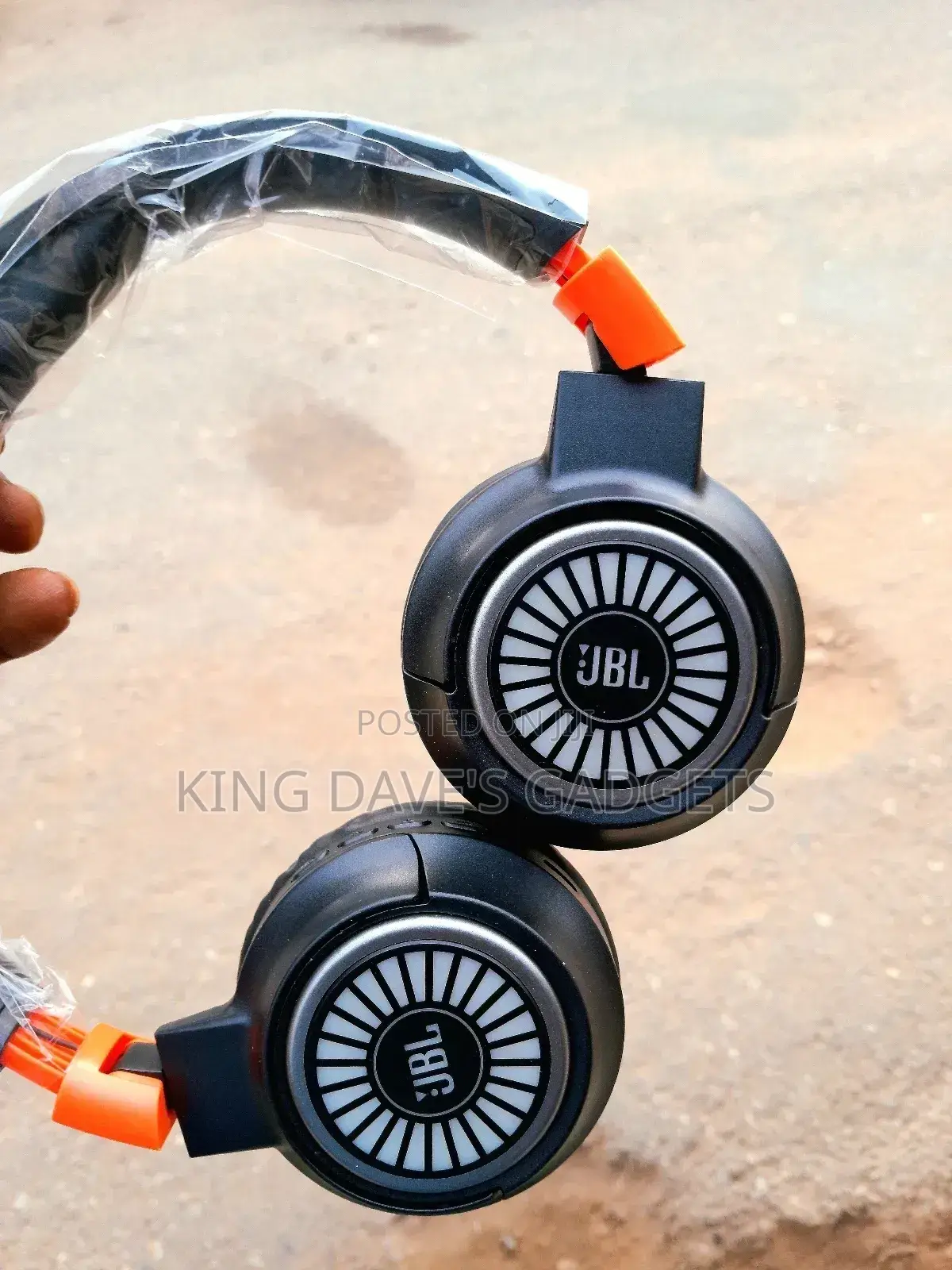 JBL Tune 730bt Pure Bass Wireless Headphone.