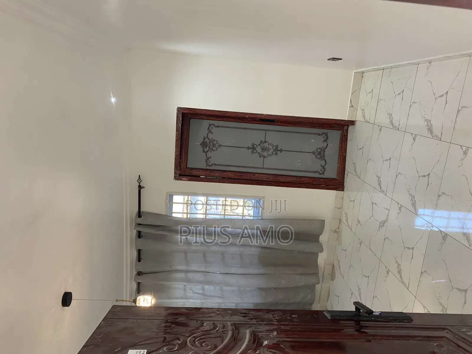 Executive One Bedroom Self Contained With Installed Ac