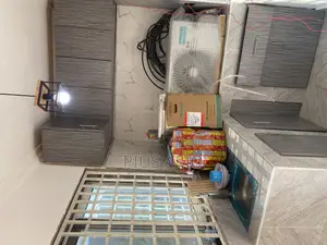 Executive One Bedroom Self Contained With Installed Ac