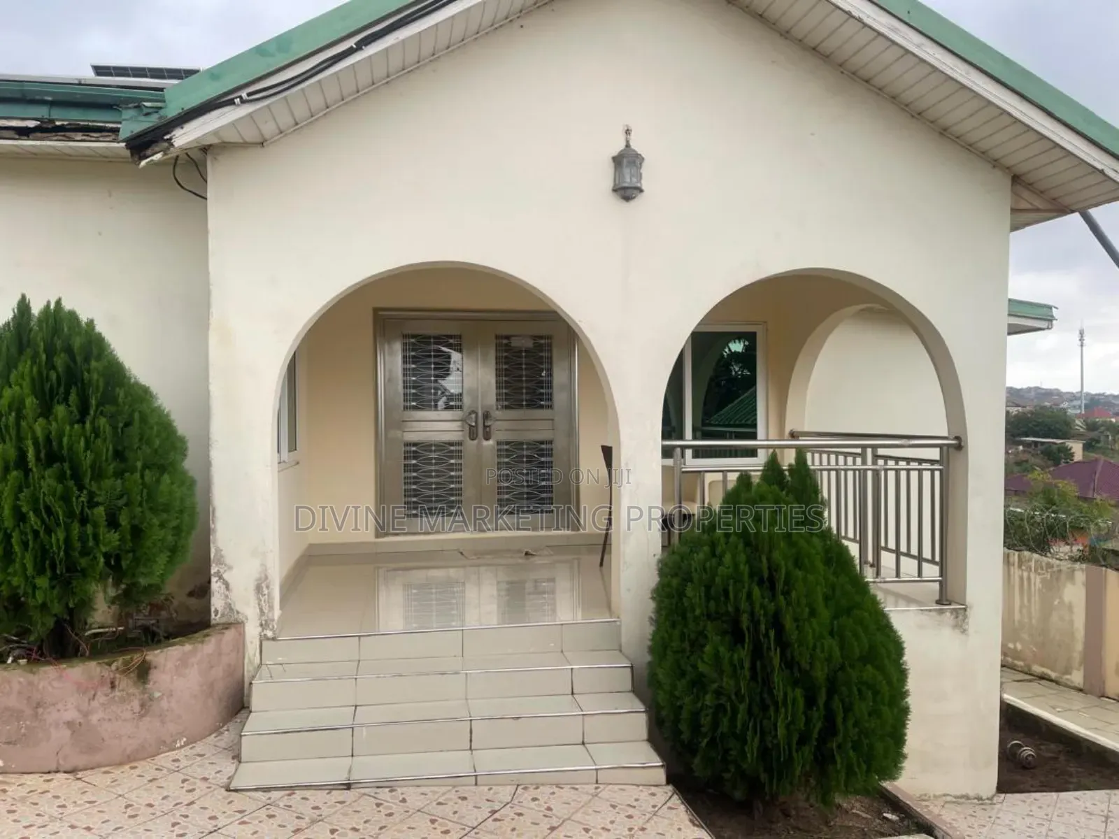 5bdrm House in Cp, Gbawe for sale
