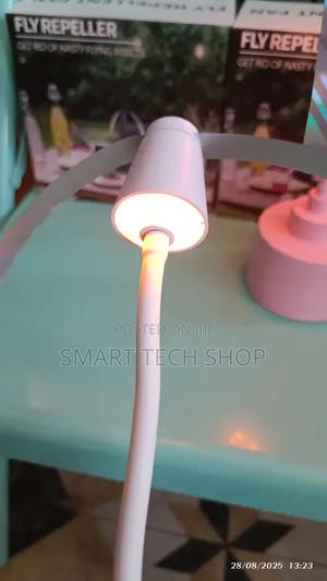 Fly Repeller Portable Mosquito Repellent Fan With Lighting.