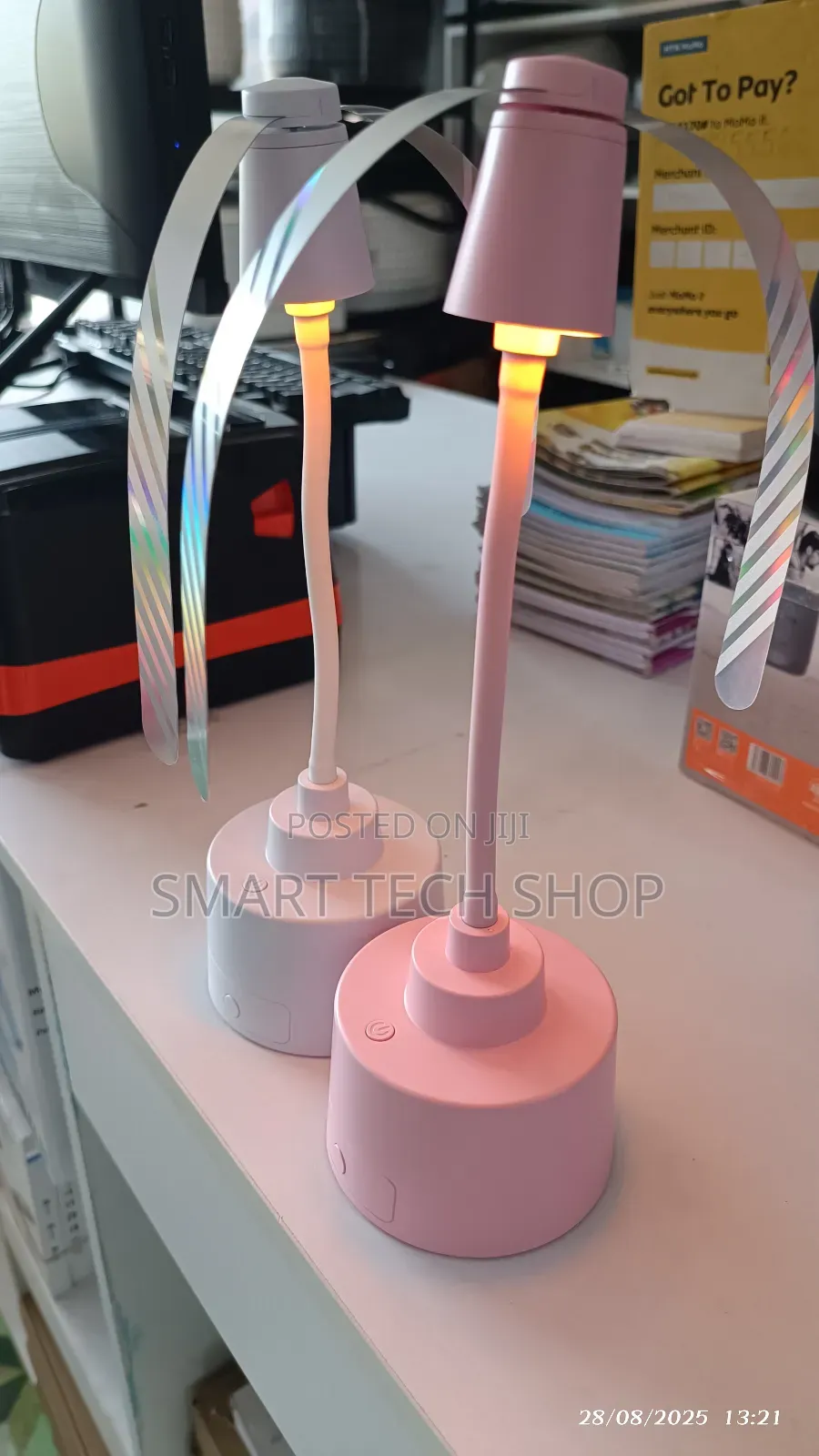 Fly Repeller Portable Mosquito Repellent Fan With Lighting.